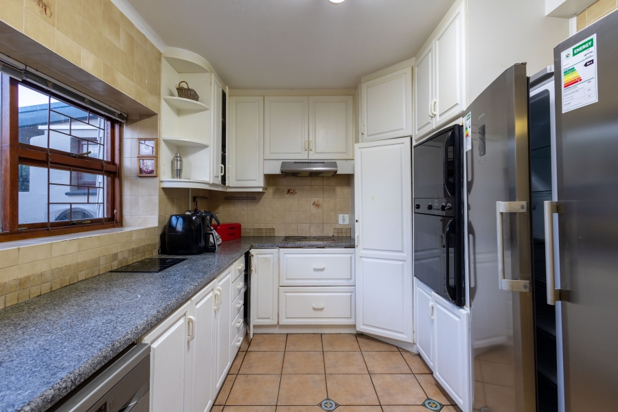 7 Bedroom Property for Sale in Bowtie Western Cape